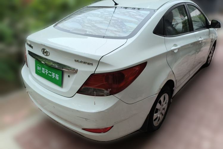 Used Hyundai Verna (older generation) 2013 Sedan 1.4L Automatic Standard GL Model Rear Right 45 Deg