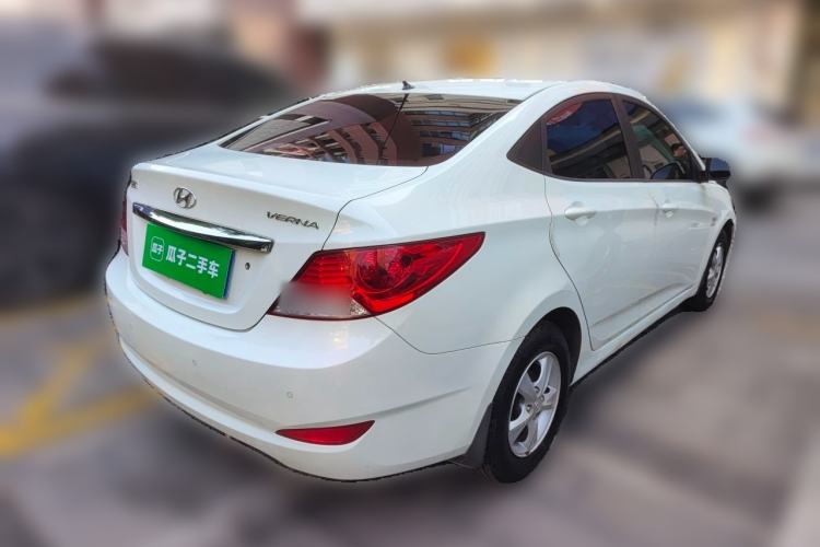 Used Hyundai Verna (older generation) 2013 Sedan 1.4L Automatic Standard GL Model Rear Right 45 Deg