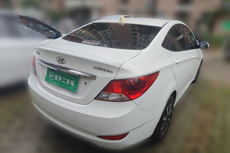 Used Hyundai Verna (older generation) 2013 Sedan 1.4L Automatic Standard GL Model Rear Right 45 Deg