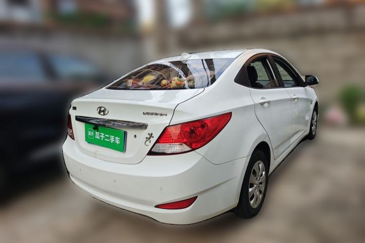 Used Hyundai Verna (older generation) 2013 Sedan 1.4L Automatic Standard GL Model Rear Right 45 Deg
