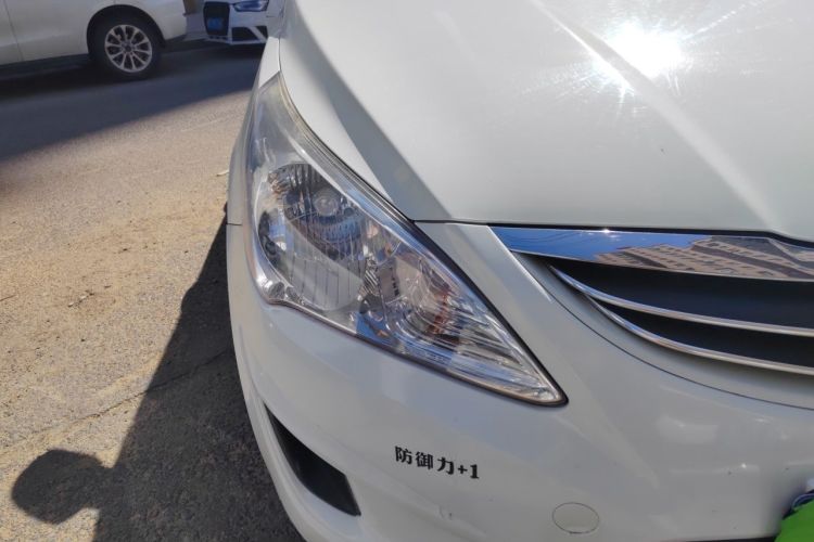 Used Hyundai Verna (older generation) 2013 Sedan 1.4L Automatic Standard GL Model Right Front Headlight