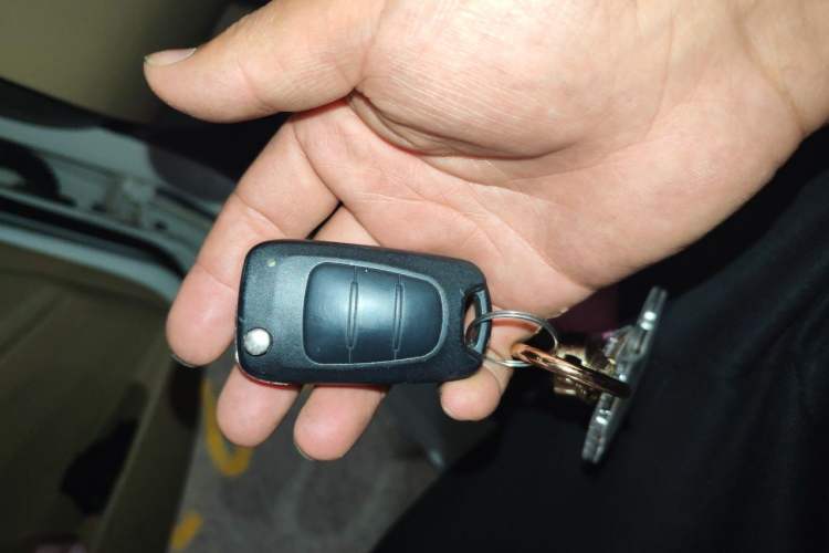 Used Hyundai Verna (older generation) 2013 Sedan 1.4L Automatic Standard GL Model Vehicle Key