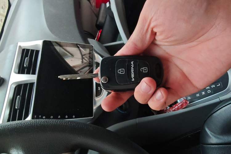 Used Hyundai Verna (older generation) 2013 Sedan 1.4L Automatic Standard GL Model Vehicle Key