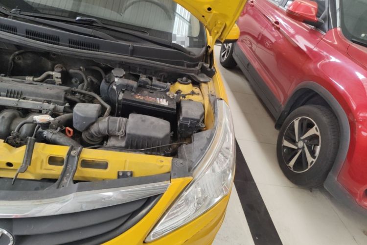 Used Hyundai Verna (older generation) 2013 Sedan 1.4L Automatic Standard GL Model Engine Bay Left