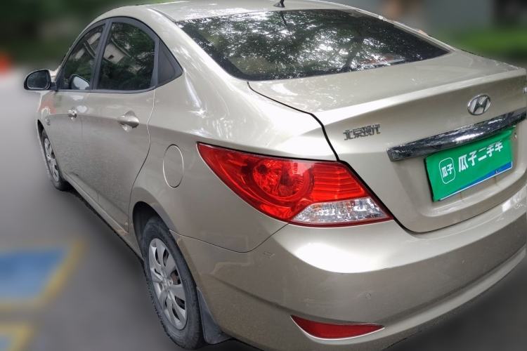 Used Hyundai Verna (older generation) 2013 Sedan 1.4L Automatic Standard GL Model Rear Left 45 Deg