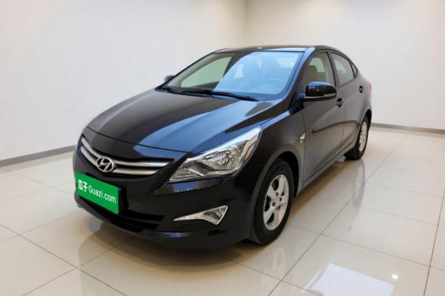 Hyundai Verna (older generation) 2014 1.4L Automatic Smart GLS usado
