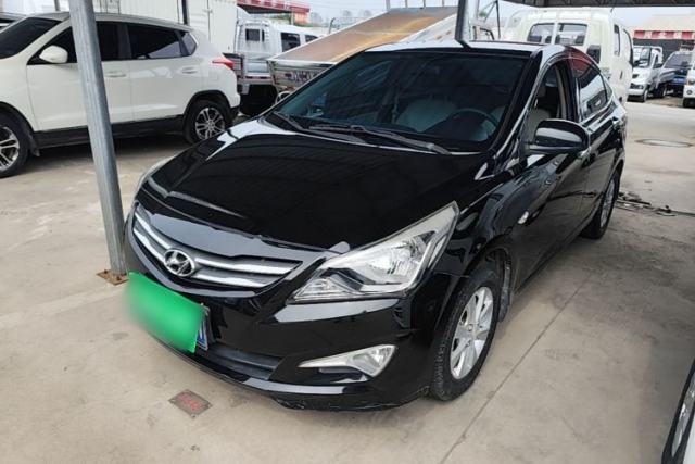Used Hyundai Verna (older generation) 2014 1.4L Manual Smart GLS Trim