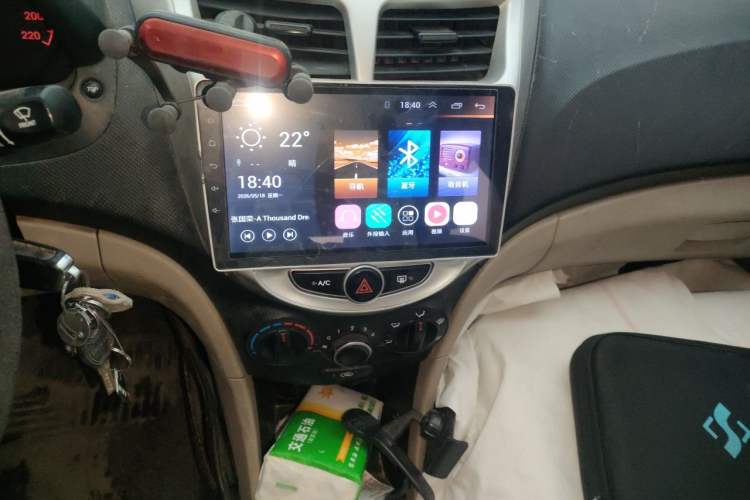 Used Hyundai Verna (older generation) 2014 1.4L Manual Smart GLS Trim Audio And AC Panel