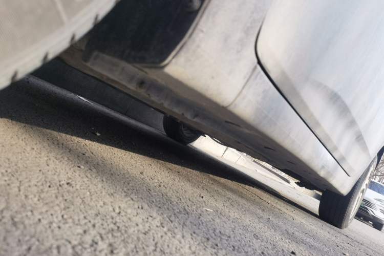 Used Hyundai Verna (older generation) 2014 1.4L Manual Smart GLS Trim Chassis Front Left