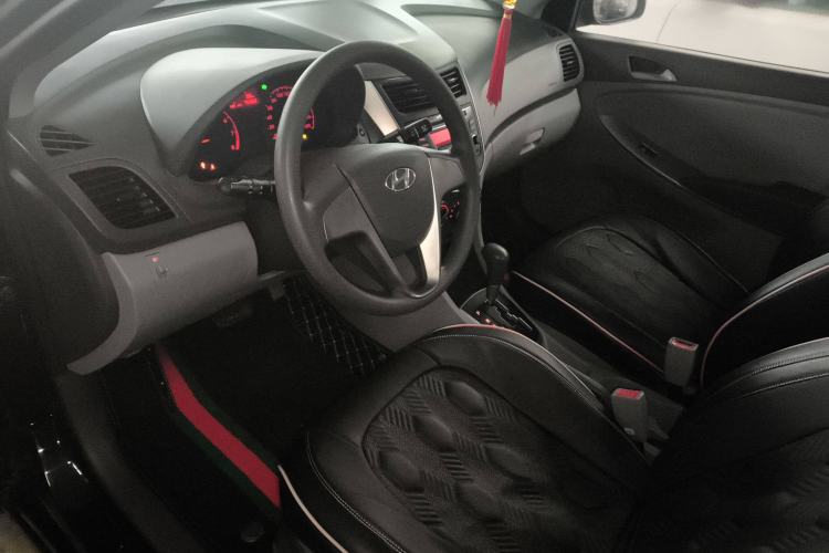 Used Hyundai Verna (older generation) 2014 1.4L Automatic Smart GLS Driver Seat