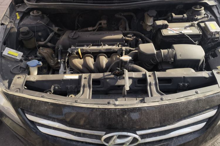 Used Hyundai Verna (older generation) 2014 1.4L Manual Smart GLS Trim Engine Bay