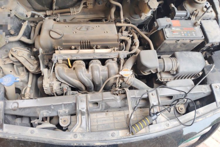 Used Hyundai Verna (older generation) 2014 1.4L Manual Smart GLS Trim Engine Bay