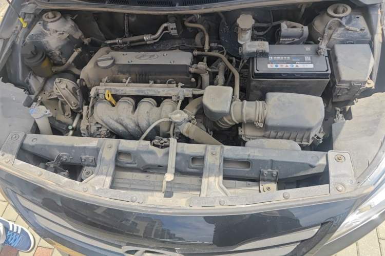 Used Hyundai Verna (older generation) 2014 1.4L Manual Smart GLS Trim Engine Bay