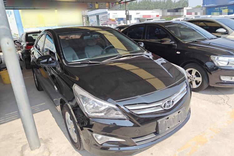 Used Hyundai Verna (older generation) 2014 1.4L Automatic Smart GLS Exterior 2