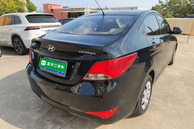 Used Hyundai Verna (older generation) 2014 1.4L Manual Smart GLS Trim Exterior 5