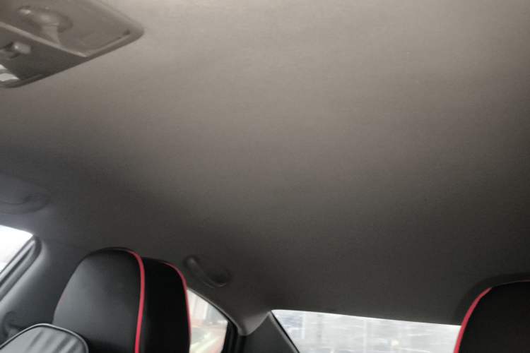Used Hyundai Verna (older generation) 2014 1.4L Automatic Smart GLS Headliner