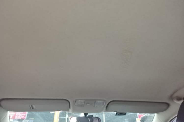 Used Hyundai Verna (older generation) 2014 1.4L Manual Smart GLS Trim Headliner