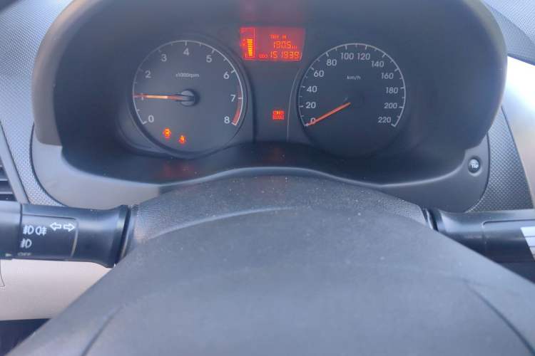 Used Hyundai Verna (older generation) 2014 1.4L Manual Smart GLS Trim Instrument Cluster