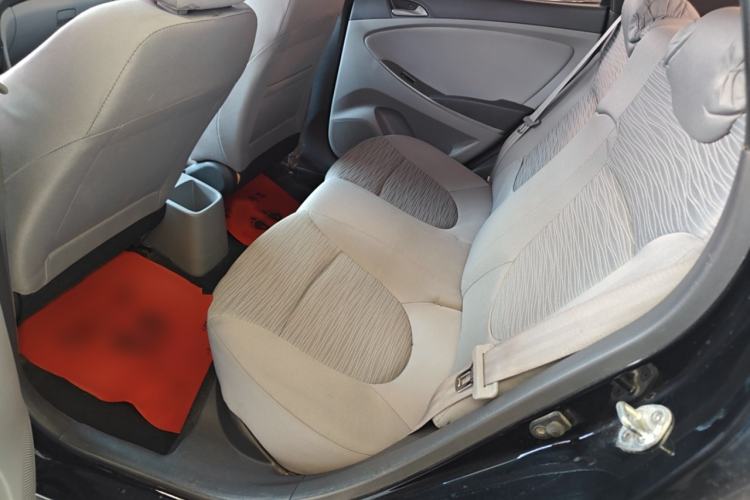 Used Hyundai Verna (older generation) 2014 1.4L Automatic Smart GLS Interior 1