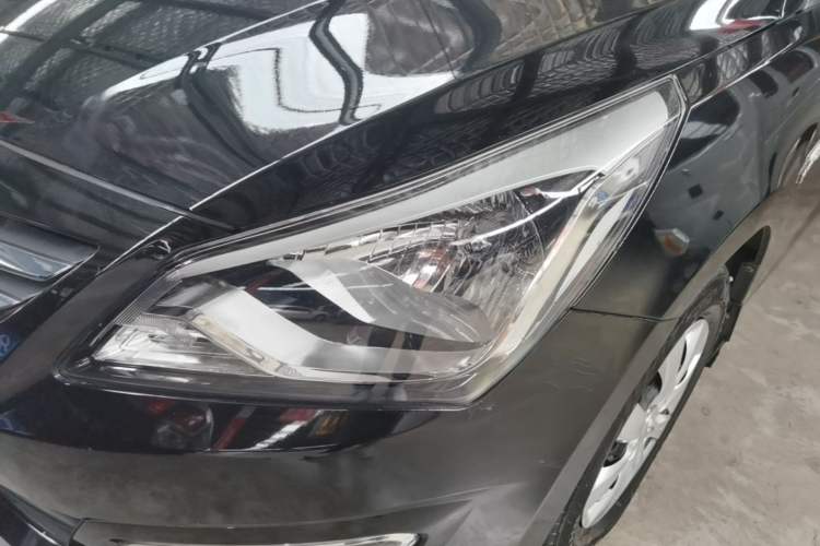 Used Hyundai Verna (older generation) 2014 1.4L Manual Smart GLS Trim Left Front Headlight