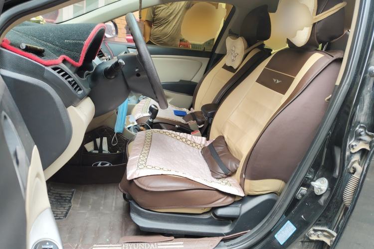Used Hyundai Verna (older generation) 2014 1.4L Manual Smart GLS Trim Left Front Seat