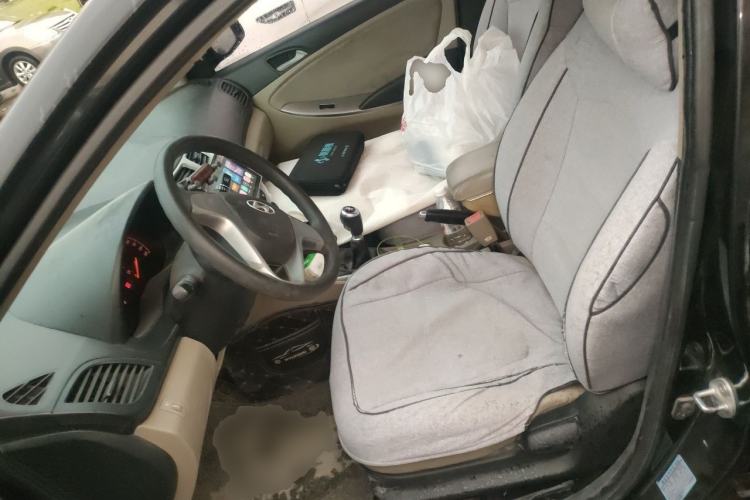 Used Hyundai Verna (older generation) 2014 1.4L Manual Smart GLS Trim Left Front Seat