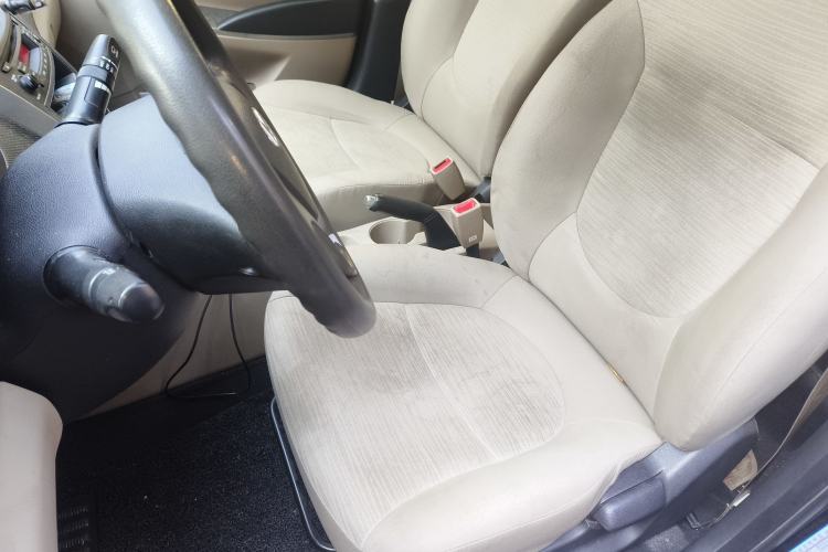 Used Hyundai Verna (older generation) 2014 1.4L Manual Fashion GS Model Left Front Seat