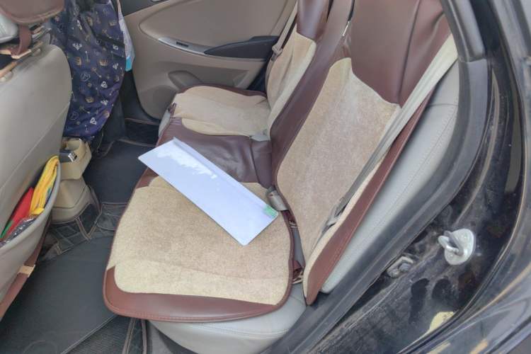 Used Hyundai Verna (older generation) 2014 1.4L Manual Smart GLS Trim Left Rear Seat