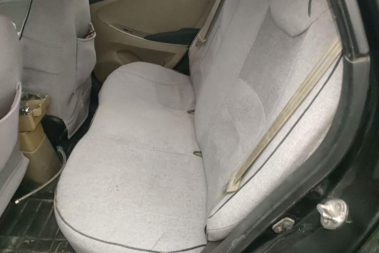 Used Hyundai Verna (older generation) 2014 1.4L Manual Smart GLS Trim Left Rear Seat