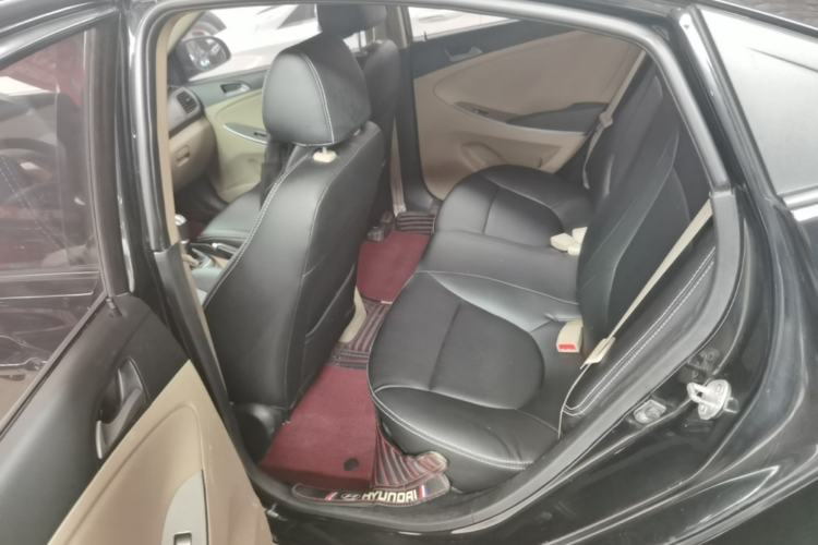 Used Hyundai Verna (older generation) 2014 1.4L Manual Smart GLS Trim Left Rear Seat