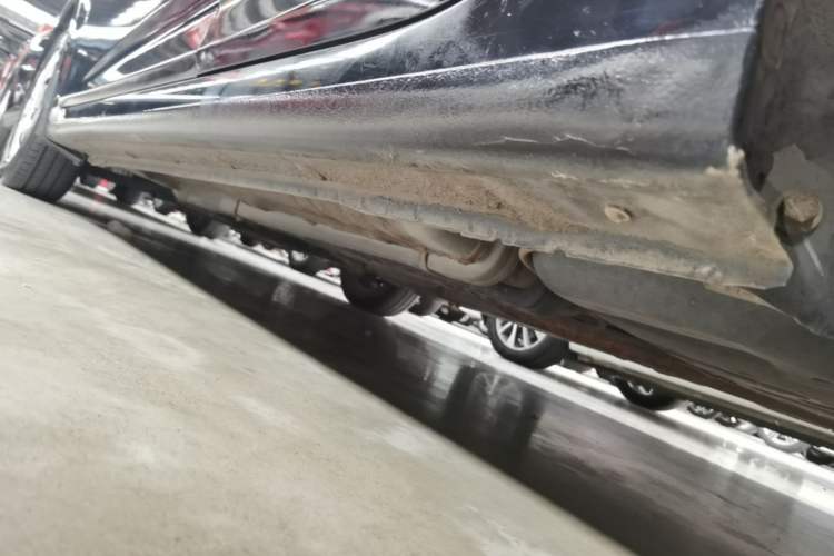 Used Hyundai Verna (older generation) 2014 1.4L Manual Smart GLS Trim Left Side Sill