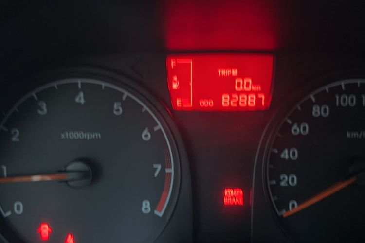 Used Hyundai Verna (older generation) 2014 1.4L Manual Smart GLS Trim Odometer Close Up