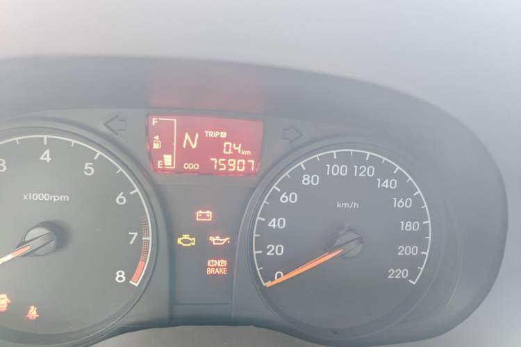 Used Hyundai Verna (older generation) 2014 1.4L Automatic Smart GLS Odometer Close Up