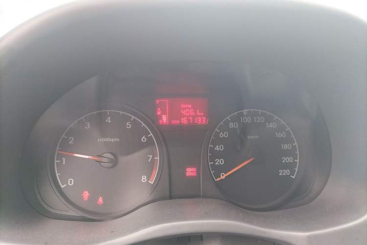 Used Hyundai Verna (older generation) 2014 1.4L Manual Fashion GS Model Odometer Close Up