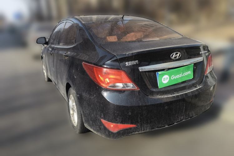 Used Hyundai Verna (older generation) 2014 1.4L Manual Smart GLS Trim Rear Left 45 Deg