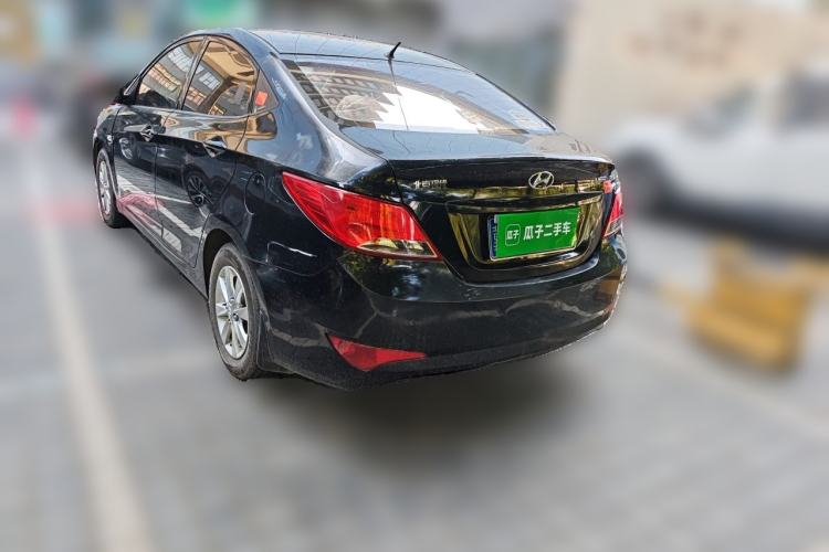 Used Hyundai Verna (older generation) 2014 1.4L Manual Smart GLS Trim Rear Left 45 Deg