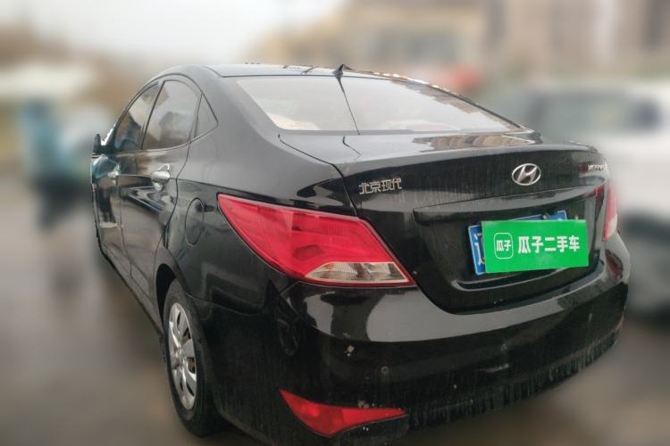 Used Hyundai Verna (older generation) 2014 1.4L Manual Smart GLS Trim Rear Left 45 Deg