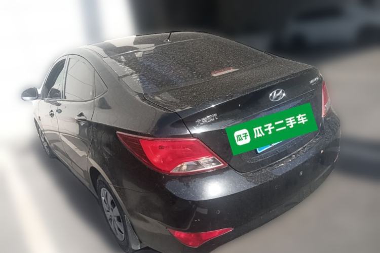 Used Hyundai Verna (older generation) 2014 1.4L Manual Smart GLS Trim Rear Left 45 Deg