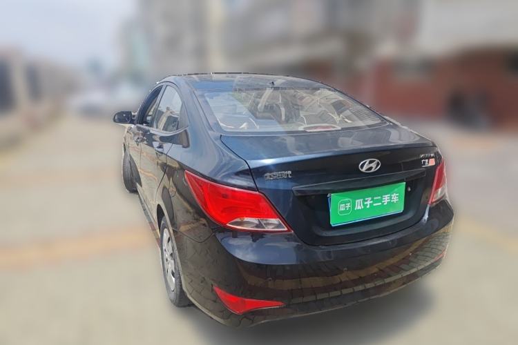 Used Hyundai Verna (older generation) 2014 1.4L Manual Smart GLS Trim Rear Left 45 Deg
