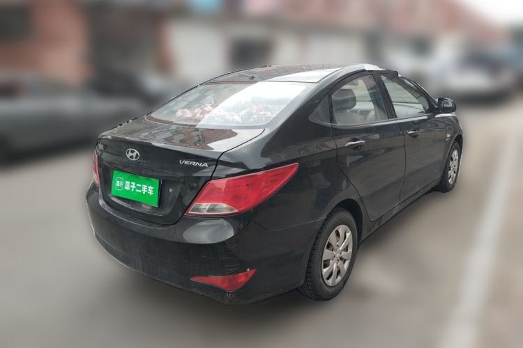 Used Hyundai Verna (older generation) 2014 1.4L Manual Fashion GS Model Rear Right 45 Deg