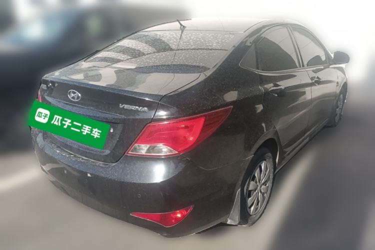 Used Hyundai Verna (older generation) 2014 1.4L Manual Smart GLS Trim Rear Right 45 Deg