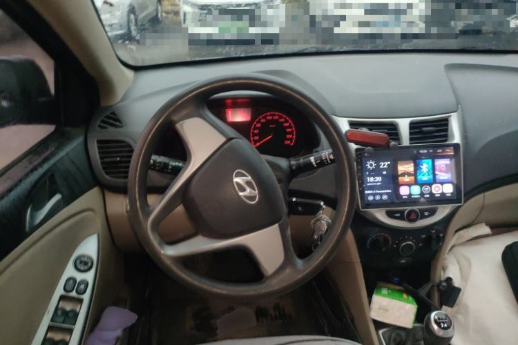 Used Hyundai Verna (older generation) 2014 1.4L Manual Smart GLS Trim Steering Wheel