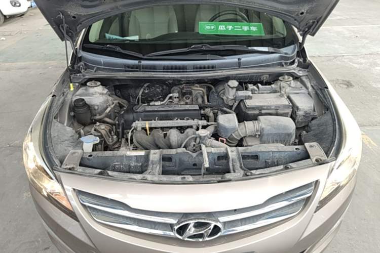 Used Hyundai Verna (older generation) 2014 1.4L Automatic Smart GLS Engine Bay