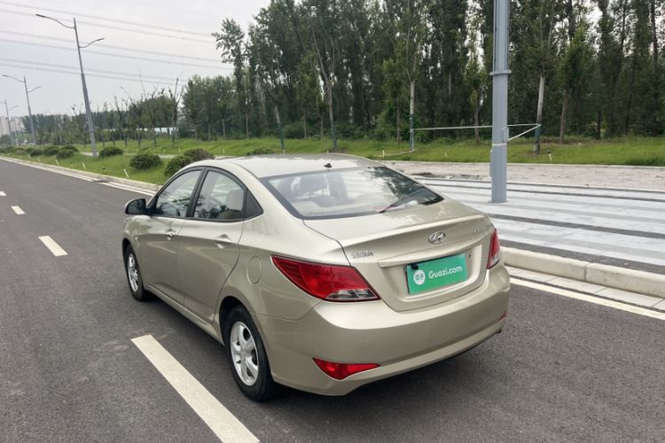 Used Hyundai Verna (older generation) 2014 1.4L Automatic Smart GLS Exterior 6