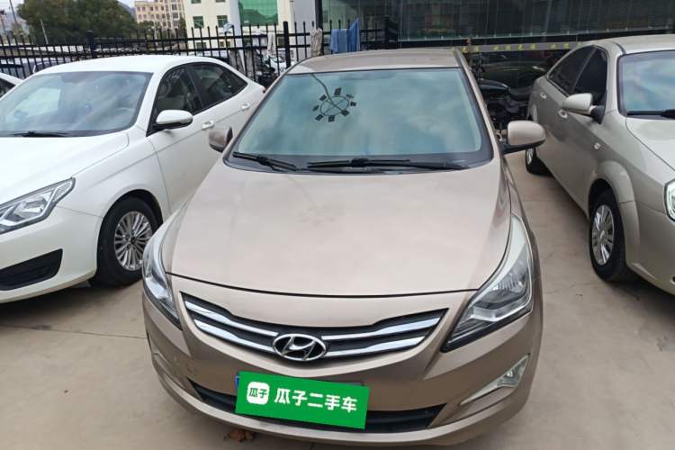Used Hyundai Verna (older generation) 2014 1.4L Manual Smart GLS Trim Front
