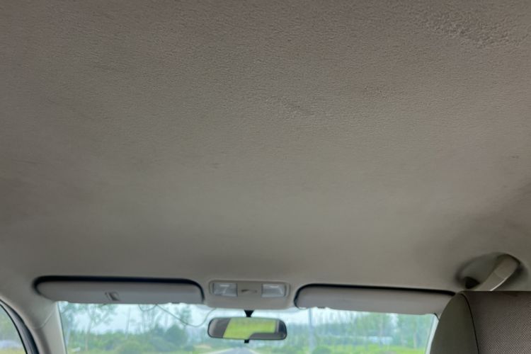 Used Hyundai Verna (older generation) 2014 1.4L Automatic Smart GLS Headliner