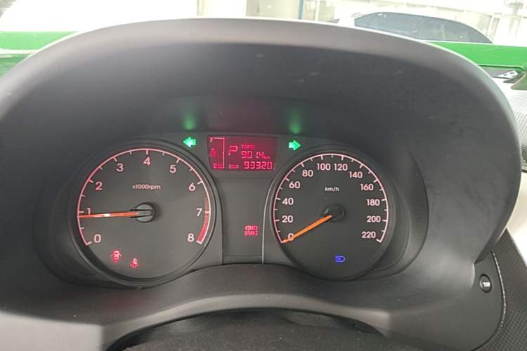 Used Hyundai Verna (older generation) 2014 1.4L Automatic Smart GLS Instrument Cluster