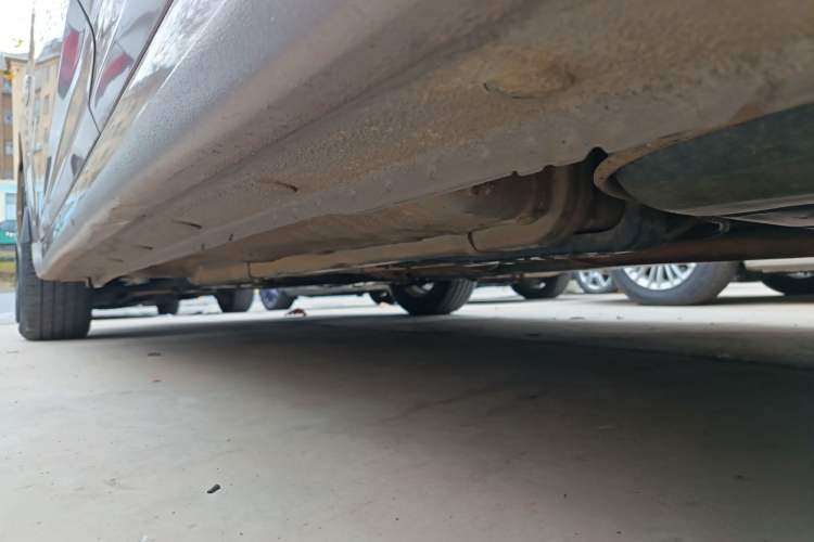 Used Hyundai Verna (older generation) 2014 1.4L Manual Smart GLS Trim Left Side Sill