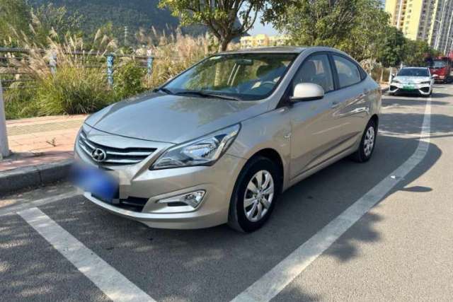 Used Hyundai Verna (older generation) 2014 1.4L Manual Smart GLS Trim