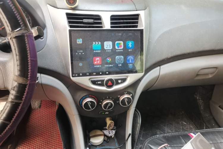 Used Hyundai Verna (older generation) 2014 1.4L Manual Smart GLS Trim Audio And AC Panel